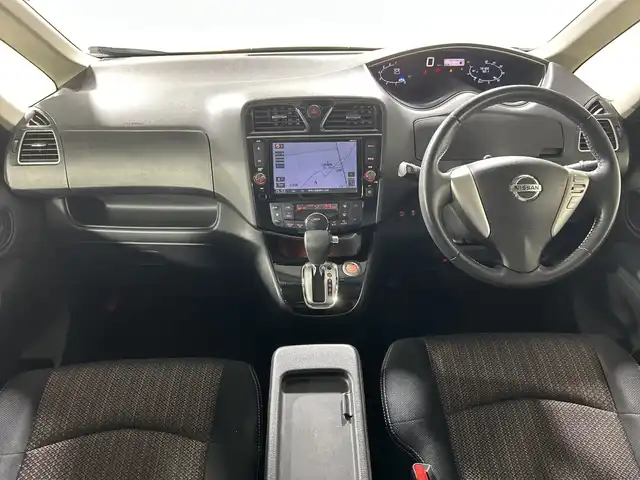 日産 セレナ HWS S HV Vセレ +Sefty Aセーフ 神奈川県 2015(平27)年 7.4万km ブリリアントホワイトパール 純正8インチSDナビ　【MM514D-L】/-CD/DVD/Bluetooth/SD/フルセグTV/アラウンドビューモニター/フリップダウンモニター/両側パワースライドドア　/エマージェンシーブレーキ　/車線警報　/踏み間違い衝突防止アシスト　/ふらつき警報　/クルーズコントロール　/LEDヘッドライト　/フォグランプ　/ビルトインETC