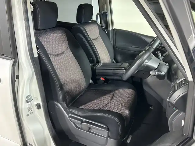日産 セレナ HWS S HV Vセレ +Sefty Aセーフ 神奈川県 2015(平27)年 7.4万km ブリリアントホワイトパール 純正8インチSDナビ　【MM514D-L】/-CD/DVD/Bluetooth/SD/フルセグTV/アラウンドビューモニター/フリップダウンモニター/両側パワースライドドア　/エマージェンシーブレーキ　/車線警報　/踏み間違い衝突防止アシスト　/ふらつき警報　/クルーズコントロール　/LEDヘッドライト　/フォグランプ　/ビルトインETC