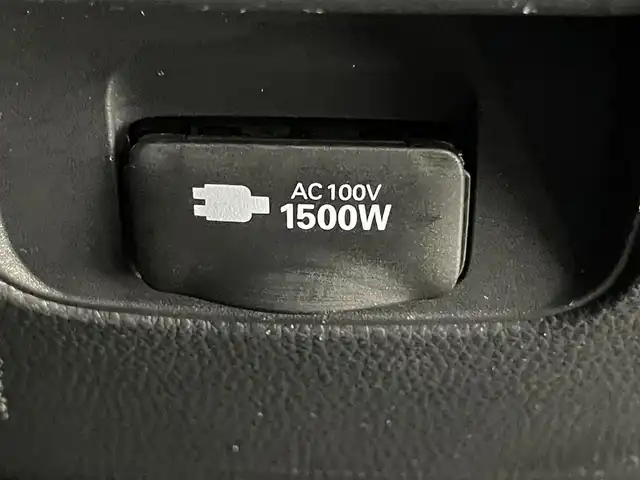トヨタ ノア ハイブリッド S－Z 愛知県 2023(令5)年 1.8万km スパークリングブラックパールクリスタルシャイン 純正10型DAナビ/電動ステップ/快適利便pkg/電動リアゲート/2列目オットマン/禁煙車/3眼LEDヘッドライト/シートヒーター/ステアリングヒーター/HDMI接続/Android Auto＆AppleCarplay/ETC2.0/バックカメラ/ハーフレザーシート/トヨタセーフティセンス