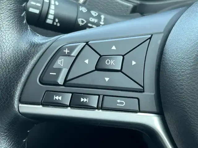 日産 エクストレイル 20Xi Vセレクション 群馬県 2020(令2)年 5.1万km ダイヤモンドブラック 4WD/純正10型ナビ(MM520D-L)/CD・DVD・SD・USB/BT・HDMI・フルセグTV/デジタルインナーミラー/ビルトインETC/アラウンドビューモニター/クルーズコントロール/パワーバックドア/プロパイロット/前席パワーシート/全席シートヒーター/純正フロアマット/純正AWのみ積込/　(225/60/R18)