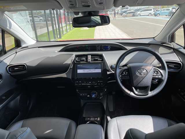 トヨタ プリウス A ツーリングセレクション 愛知県 2019(平31)年 3.7万km エモーショナルレッドⅡ 純正9型ナビ ＳＤカードなし/レーダークルーズコントロール/シートヒーター/バックカメラ/コーナーセンサー/純正アルミホイール/ブラインドスポットモニター/ヘッドアップディスプレイ/LEDヘッドライト/オートマチックハイビーム/ETC/衝突軽減システム/フルセグ/CD DVD/Bluetooth/ステアリングスイッチ/スマートキー/プッシュスタート