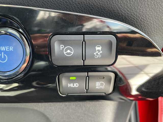 トヨタ プリウス A ツーリングセレクション 愛知県 2019(平31)年 3.7万km エモーショナルレッドⅡ 純正9型ナビ ＳＤカードなし/レーダークルーズコントロール/シートヒーター/バックカメラ/コーナーセンサー/純正アルミホイール/ブラインドスポットモニター/ヘッドアップディスプレイ/LEDヘッドライト/オートマチックハイビーム/ETC/衝突軽減システム/フルセグ/CD DVD/Bluetooth/ステアリングスイッチ/スマートキー/プッシュスタート