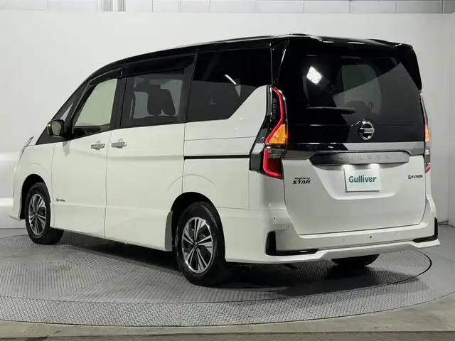 日産 セレナ e－パワー ハイウェイスター V 大阪府 2022(令4)年 1万km ブリリアントホワイトパール 2トーン ProPILOT 純正9incナビTV 360カメラ フリップダウンモニター デジタルインナーミラー レーダークルコン 衝突軽減ブレーキ レーンアシスト ブラインドSM 両側ハンズフリーパワースライドドア ドライブレコーダー ETC