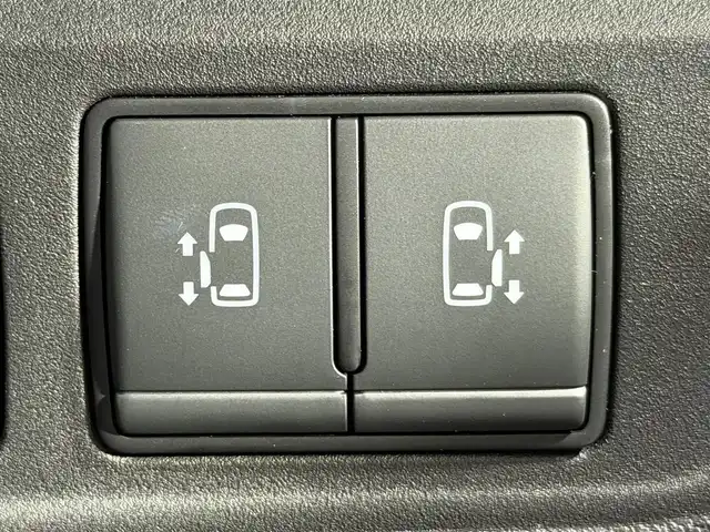 日産 セレナ e－パワー ハイウェイスター V 大阪府 2022(令4)年 1万km ブリリアントホワイトパール 2トーン ProPILOT 純正9incナビTV 360カメラ フリップダウンモニター デジタルインナーミラー レーダークルコン 衝突軽減ブレーキ レーンアシスト ブラインドSM 両側ハンズフリーパワースライドドア ドライブレコーダー ETC