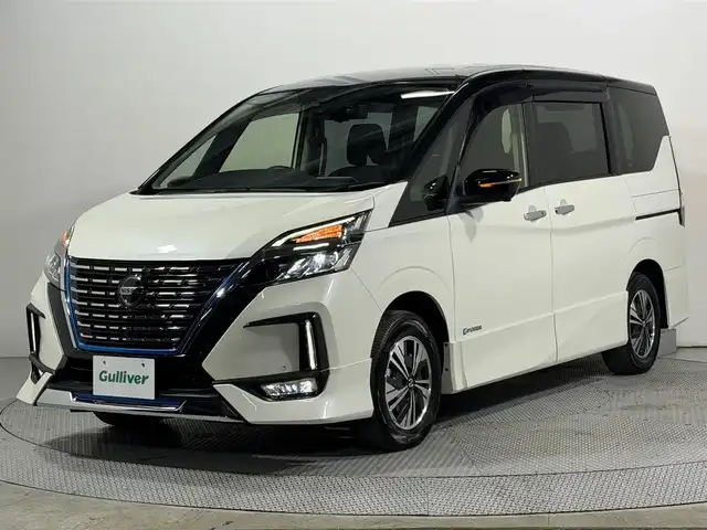 日産 セレナ e－パワー ハイウェイスター V 大阪府 2022(令4)年 1万km ブリリアントホワイトパール 2トーン ProPILOT 純正9incナビTV 360カメラ フリップダウンモニター デジタルインナーミラー レーダークルコン 衝突軽減ブレーキ レーンアシスト ブラインドSM 両側ハンズフリーパワースライドドア ドライブレコーダー ETC