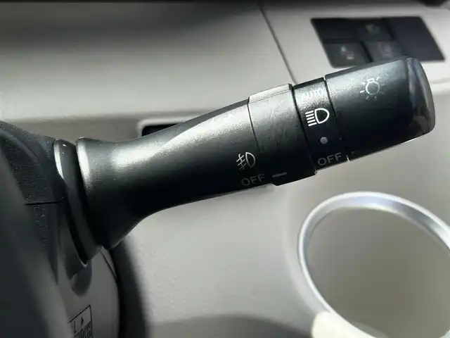 トヨタ シエンタ G 滋賀県 2015(平27)年 6.2万km ホワイトパールクリスタルシャイン 純正7インチナビ/【Bluetooth/フルセグ TV/SD/DVD/CD】/両側パワースライドドア/バックカメラ/レーダークルーズコントロール/衝突軽減ブレーキ/レーンキープアシスト/オートマチックハイビームシステム/LEDヘッドライト/純正ドライブレコーダー/純正ビルトインETC/純正フロアマット/プッシュスタート/スマートキー/ステアリングリモコン