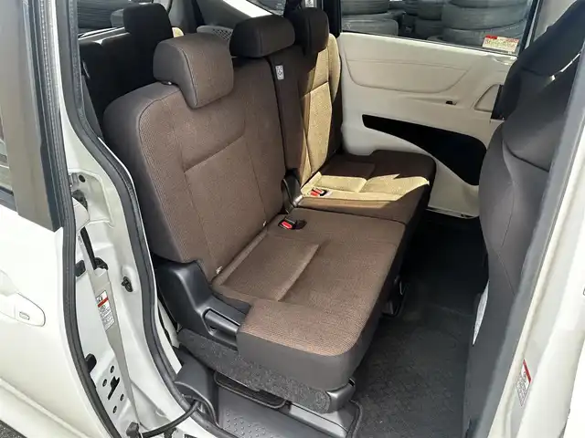 トヨタ シエンタ G 滋賀県 2015(平27)年 6.2万km ホワイトパールクリスタルシャイン 純正7インチナビ/【Bluetooth/フルセグ TV/SD/DVD/CD】/両側パワースライドドア/バックカメラ/レーダークルーズコントロール/衝突軽減ブレーキ/レーンキープアシスト/オートマチックハイビームシステム/LEDヘッドライト/純正ドライブレコーダー/純正ビルトインETC/純正フロアマット/プッシュスタート/スマートキー/ステアリングリモコン