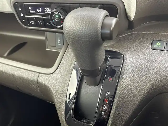 ホンダ Ｎ ＢＯＸ L 富山県 2021(令3)年 3万km プラチナホワイトパール 社外ナビ（AM/FM/BT/CD/ワンセグ）/ETC/シートヒーター/片側パワースライドドア/衝突被害軽減システム/レーダークルーズコントロール/レーンキープアシスト/コーナーセンサー/横滑り防止装置/社外フロアマット/オートLEDライト/スマートキー/スペアキー