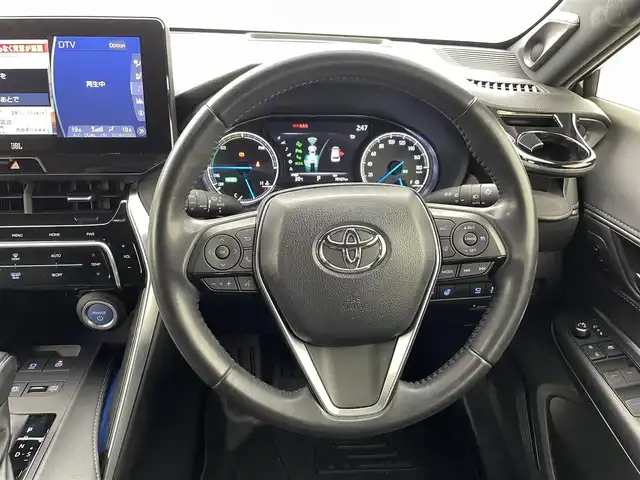 トヨタ ハリアー ハイブリッド Z レザーパッケージ 熊本県 2020(令2)年 7.1万km プレシャスブラックパール 調光パノラマルーフ　/ＪＢＬ１２．３インチナビ（ＡＵＸ・ＢＴ・フルセグ・ＵＳＢ）/全周囲カメラ　/社外前後ドライブレコーダー（ZDR-025）　/レーダークルーズコントロール/ビルトインＥＴＣ２．０　/パワーバックドア　/前席シートヒーター/前席エアーシート/前席パワーシート/ステアリングヒーター/衝突軽減ブレーキ/レーンキープアシスト/横滑り防止/ブラインドスポットモニター/デジタルインナーミラー/レザーシート/純正フロアマット/純正19インチAW/オートライト/オートマチックハイビーム/LEDヘッドライト/フォグランプ/スマートキー/プッシュスタート