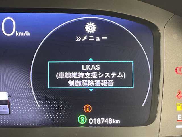 ホンダ ステップワゴン eHEV エアー 大阪府 2024(令6)年 1.9万km プラチナホワイトパール ホンダセンシング/純正11型ナビ/バックカメラ/両側パワースライドドア/レーダークルーズコントロール/CD DVD/Bluetooth/フルセグ/コーナーセンサー/純正アルミホイール/ETC/LEDヘッドライト/レーンキープアシスト/ドライブレコーダー/スマートキー/プッシュスタート