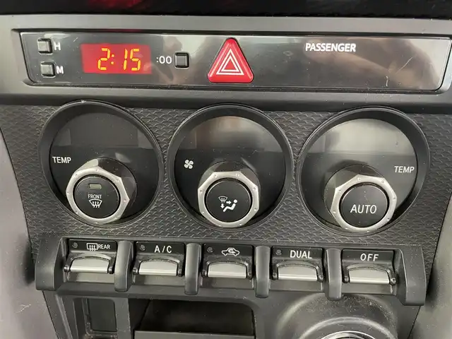 スバル ＢＲＺ S 群馬県 2012(平24)年 8.4万km クリスタルブラックシリカ 純正7インチナビ/・TV/BT/CD/AM/FM/=====/６速マニュアル　純正ＳＤナビ　バックカメラ　Ｂｌｕｅｔｏｏｔｈ　純正アルミホイール　プッシュスタート　ドライブレコーダー　ＥＴＣ　横滑り防止　ＨＩＤヘッドライト　オートライト　純正フロアマット　禁煙車