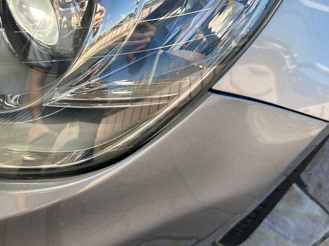 スズキ キザシ 静岡県 2015(平27)年 7.1万km シルバー 純正SDナビ/・Bluetooth/・AM/・FM/主要装備/・衝突軽減/・クルコン/・コーナーセンサー後/・バックカメラ/・ETC/・パワーシートD/N席/・合皮シート/・MTモード付/・社外フロアマット/・純正アルミホイール/・キセノンヘッドライト/・オートライト/・スマートキー/・プッシュスタート