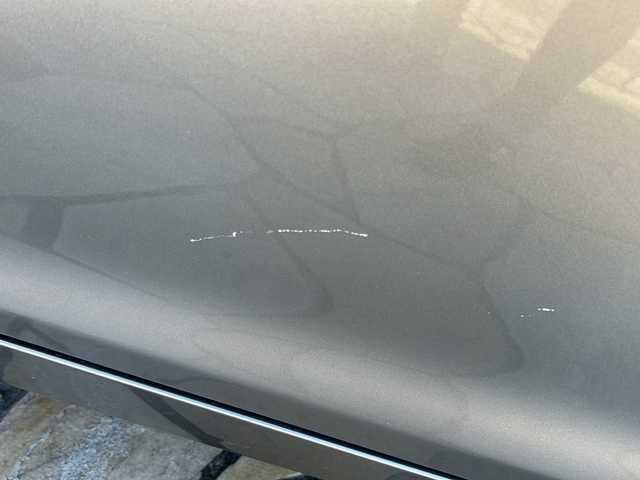 スズキ キザシ 静岡県 2015(平27)年 7.1万km シルバー 純正SDナビ/・Bluetooth/・AM/・FM/主要装備/・衝突軽減/・クルコン/・コーナーセンサー後/・バックカメラ/・ETC/・パワーシートD/N席/・合皮シート/・MTモード付/・社外フロアマット/・純正アルミホイール/・キセノンヘッドライト/・オートライト/・スマートキー/・プッシュスタート