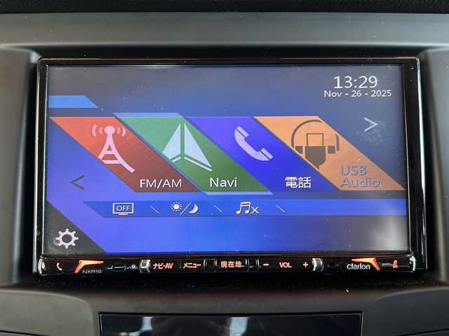 スズキ キザシ 静岡県 2015(平27)年 7.1万km シルバー 純正SDナビ/・Bluetooth/・AM/・FM/主要装備/・衝突軽減/・クルコン/・コーナーセンサー後/・バックカメラ/・ETC/・パワーシートD/N席/・合皮シート/・MTモード付/・社外フロアマット/・純正アルミホイール/・キセノンヘッドライト/・オートライト/・スマートキー/・プッシュスタート