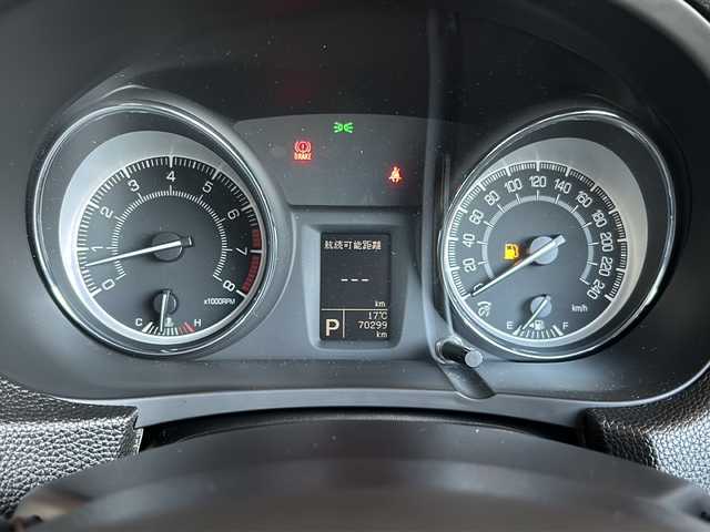 スズキ キザシ 静岡県 2015(平27)年 7.1万km シルバー 純正SDナビ/・Bluetooth/・AM/・FM/主要装備/・衝突軽減/・クルコン/・コーナーセンサー後/・バックカメラ/・ETC/・パワーシートD/N席/・合皮シート/・MTモード付/・社外フロアマット/・純正アルミホイール/・キセノンヘッドライト/・オートライト/・スマートキー/・プッシュスタート