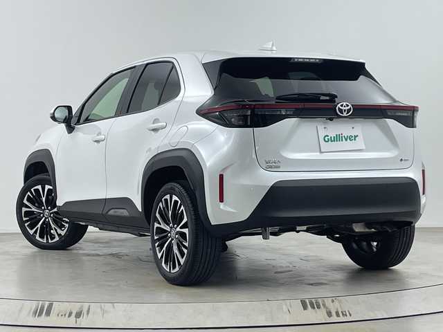 トヨタ ヤリスクロス ハイブリッド Z 埼玉県 2025(令7)年 0.1万km プラチナホワイトパールマイカ 純正ナビ/（FM/AM/BT/TV/USB）　/全方位カメラ/ビルトインＥＴＣ２．０　/ブラインドスポットモニター/レーダークルーズコントロール/前席シートヒーター　/ハンドルヒーター/パワーシート/コーナーセンサー　/レーンキープアシスト　　/ハーフレザーシート/LEDヘッドライト/オートハイビーム/純正アルミホイール/スマートキー×2