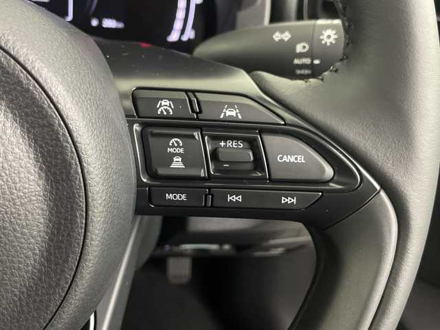 トヨタ ヤリスクロス ハイブリッド Z 埼玉県 2025(令7)年 0.1万km プラチナホワイトパールマイカ 純正ナビ/（FM/AM/BT/TV/USB）　/全方位カメラ/ビルトインＥＴＣ２．０　/ブラインドスポットモニター/レーダークルーズコントロール/前席シートヒーター　/ハンドルヒーター/パワーシート/コーナーセンサー　/レーンキープアシスト　　/ハーフレザーシート/LEDヘッドライト/オートハイビーム/純正アルミホイール/スマートキー×2