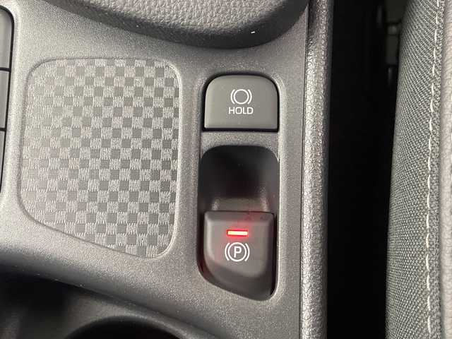 トヨタ ヤリスクロス ハイブリッド Z 埼玉県 2025(令7)年 0.1万km プラチナホワイトパールマイカ 純正ナビ/（FM/AM/BT/TV/USB）　/全方位カメラ/ビルトインＥＴＣ２．０　/ブラインドスポットモニター/レーダークルーズコントロール/前席シートヒーター　/ハンドルヒーター/パワーシート/コーナーセンサー　/レーンキープアシスト　　/ハーフレザーシート/LEDヘッドライト/オートハイビーム/純正アルミホイール/スマートキー×2