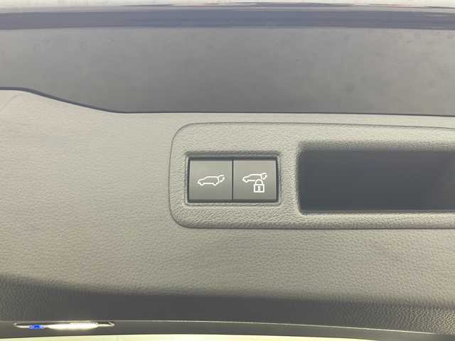 トヨタ ハリアー Z レザーパッケージ 秋田県 2020(令2)年 2万km プレシャスブラックパール ４WD/純正メモリナビ(Bluetooth/フルセグ)/全方位カメラ/ETC2.0/クルーズコントロール/純正AW/前後コーナーセンサー/前席パワーシート/前席エアシート/前席シートヒーター/デジタルインナーミラー/パノラマミックビューモニター/ヘッドアップディスプレイ/パワーバックドア/JBLサウンドシステム/ITSコネクト/衝突被害軽減システム/LEDヘッドライト/スペアキー