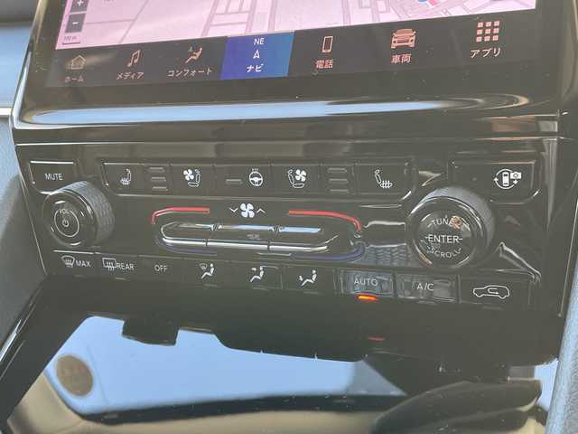 クライスラー・ジープ ジープ グランドチェロキーＬ リミテッド 山形県 2023(令5)年 1.7万km ブライトホワイト 禁煙車/4WD/純正10.1型ディスプレイナビ(AM/FM/TV/BT/Apple CarPlay)/地デジ/ALPINEサウンドシステム/セレクテレインシステム(ROCK/SAND/MUD/SNOW/AUTO/SPORT)/衝突被害軽減ブレーキ/アダプティブクルーズコントロール/前面衝突警報/アクティブレーンマネジメント/交差点衝突回避支援機能/パーキングアシスト/ブラインドスポットモニター/サラウンドビューカメラ/衝突感知オートロック解除・室内灯点灯機能/タイヤプレッシャーモニタリングシステム/レインブレーキサポート/ヘッドアップディスプレイ/パワーバックドア/ブラインドスポットモニター/アクティブノイズコントロールシステム/ヒルスタートアシスト/ヒルディセントコントロール/オフロードインフォメーションページ/オートブレーキホールド/エレクトロニックパーキングブレーキ/115Vアクセサリー電源アウトレット/ヒーテッドドアミラー/ステアリングヒーター/合成皮革シート/シートヒーター(1.2列目)/エアシート(D/N席)/スペアキー1本/純正AW18インチスタッドレス積込/ETC2.0