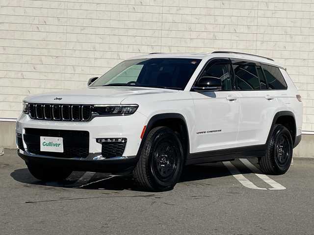 クライスラー・ジープ ジープ グランドチェロキーＬ リミテッド 山形県 2023(令5)年 1.7万km ブライトホワイト 禁煙車/4WD/純正10.1型ディスプレイナビ(AM/FM/TV/BT/Apple CarPlay)/地デジ/ALPINEサウンドシステム/セレクテレインシステム(ROCK/SAND/MUD/SNOW/AUTO/SPORT)/衝突被害軽減ブレーキ/アダプティブクルーズコントロール/前面衝突警報/アクティブレーンマネジメント/交差点衝突回避支援機能/パーキングアシスト/ブラインドスポットモニター/サラウンドビューカメラ/衝突感知オートロック解除・室内灯点灯機能/タイヤプレッシャーモニタリングシステム/レインブレーキサポート/ヘッドアップディスプレイ/パワーバックドア/ブラインドスポットモニター/アクティブノイズコントロールシステム/ヒルスタートアシスト/ヒルディセントコントロール/オフロードインフォメーションページ/オートブレーキホールド/エレクトロニックパーキングブレーキ/115Vアクセサリー電源アウトレット/ヒーテッドドアミラー/ステアリングヒーター/合成皮革シート/シートヒーター(1.2列目)/エアシート(D/N席)/スペアキー1本/純正AW18インチスタッドレス積込/ETC2.0