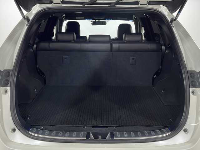 トヨタ ハリアー エレガンス 広島県 2017(平29)年 3.1万km ホワイトパールクリスタルシャイン ALPINE９型ナビ/モデリスタエアロ/パワーシート/バックカメラ/ＥＴＣ/前後ドラレコ/ＭＴモード付ＡＴシフト/フルセグ/コーナーセンサー(前後)/オートライト/フォグランプ/スマートキー/社外17インチアルミホイール(225/65/R17)/エアバッグ(運転席/助手席/サイド/カーテン)