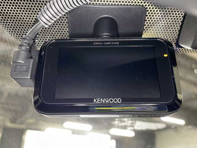 トヨタ ハリアー エレガンス 広島県 2017(平29)年 3.1万km ホワイトパールクリスタルシャイン ALPINE９型ナビ/モデリスタエアロ/パワーシート/バックカメラ/ＥＴＣ/前後ドラレコ/ＭＴモード付ＡＴシフト/フルセグ/コーナーセンサー(前後)/オートライト/フォグランプ/スマートキー/社外17インチアルミホイール(225/65/R17)/エアバッグ(運転席/助手席/サイド/カーテン)