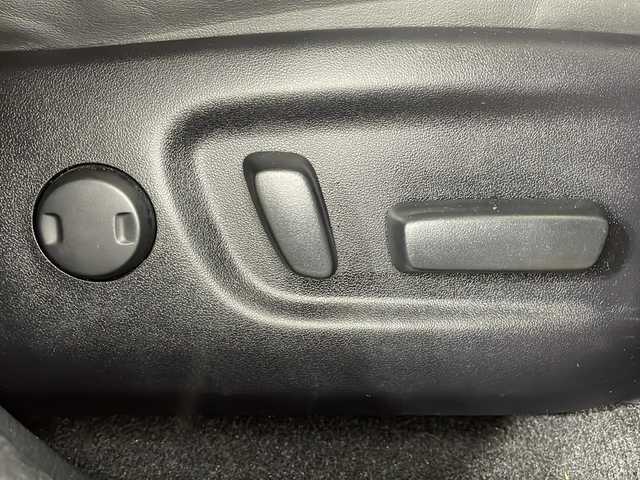 トヨタ ハリアー エレガンス 広島県 2017(平29)年 3.1万km ホワイトパールクリスタルシャイン ALPINE９型ナビ/モデリスタエアロ/パワーシート/バックカメラ/ＥＴＣ/前後ドラレコ/ＭＴモード付ＡＴシフト/フルセグ/コーナーセンサー(前後)/オートライト/フォグランプ/スマートキー/社外17インチアルミホイール(225/65/R17)/エアバッグ(運転席/助手席/サイド/カーテン)