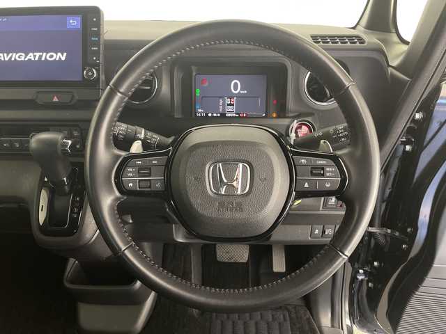 ホンダ Ｎ ＢＯＸ カスタム ターボ 長野県 2023(令5)年 2.9万km クリスタルブラックパール 4WD/純正メモリナビ/（フルセグTV＆CD＆DVD＆SD＆BL＆AppleCarPlay＆AndroidAuto）/バックカメラ/両側パワースライドドア/ターボ/ホンダセンシング/・クルーズコントロール（追従あり）/・衝突被害軽減ブレーキ/・レーンキープアシスト/・クリアランスソナー/ドライブレコーダー（前後）/パドルシフト/シートヒーター（前席）/2列目サンシェード/コンビニフック付きシートバックテーブル（D席、助手席）/電動パーキングブレーキ/ブレーキホールド/LEDヘッドライト/オートマチックハイビーム/オートライト/15インチ純正アルミホイール/純正フロアマット/ドアバイザー/スマートキー