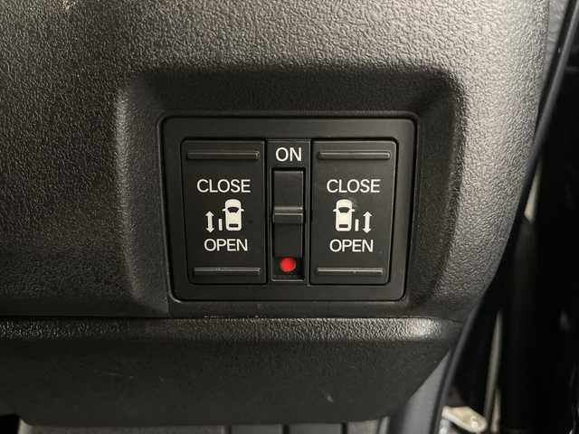 ホンダ Ｎ ＢＯＸ カスタム ターボ 長野県 2023(令5)年 2.9万km クリスタルブラックパール 4WD/純正メモリナビ/（フルセグTV＆CD＆DVD＆SD＆BL＆AppleCarPlay＆AndroidAuto）/バックカメラ/両側パワースライドドア/ターボ/ホンダセンシング/・クルーズコントロール（追従あり）/・衝突被害軽減ブレーキ/・レーンキープアシスト/・クリアランスソナー/ドライブレコーダー（前後）/パドルシフト/シートヒーター（前席）/2列目サンシェード/コンビニフック付きシートバックテーブル（D席、助手席）/電動パーキングブレーキ/ブレーキホールド/LEDヘッドライト/オートマチックハイビーム/オートライト/15インチ純正アルミホイール/純正フロアマット/ドアバイザー/スマートキー