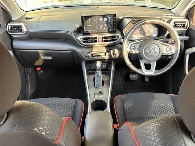 トヨタ ライズ Z 静岡県 2022(令4)年 7.6万km グレーⅡ 純正オーディオ/・ラジオ/フルセグTV/・Bluetooth/USB/HDMI/・Apple Carplay/Android Auto/主要装備/・レーダークルーズコントロール　/・ドライブレコーダー　/・ＥＴＣ　/・全方位カメラ　/・シートヒーター　/・ステアリングリモコン　/・ホールド　/・ＢＳＭ　/・オートハイビーム　/・オートライト　/・ＬＥＤヘッドライト/・コーナーセンサー/・純正アルミホイール/・純正フロアマット/・レーンキープアシスト/・盗難防止装置/・プッシュスタート/・スマートキー/・MTモード付き