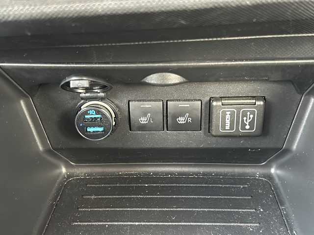 トヨタ ライズ Z 静岡県 2022(令4)年 7.6万km グレーⅡ 純正オーディオ/・ラジオ/フルセグTV/・Bluetooth/USB/HDMI/・Apple Carplay/Android Auto/主要装備/・レーダークルーズコントロール　/・ドライブレコーダー　/・ＥＴＣ　/・全方位カメラ　/・シートヒーター　/・ステアリングリモコン　/・ホールド　/・ＢＳＭ　/・オートハイビーム　/・オートライト　/・ＬＥＤヘッドライト/・コーナーセンサー/・純正アルミホイール/・純正フロアマット/・レーンキープアシスト/・盗難防止装置/・プッシュスタート/・スマートキー/・MTモード付き