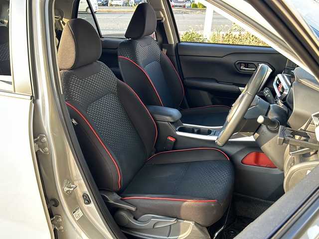 トヨタ ライズ Z 静岡県 2022(令4)年 7.6万km グレーⅡ 純正オーディオ/・ラジオ/フルセグTV/・Bluetooth/USB/HDMI/・Apple Carplay/Android Auto/主要装備/・レーダークルーズコントロール　/・ドライブレコーダー　/・ＥＴＣ　/・全方位カメラ　/・シートヒーター　/・ステアリングリモコン　/・ホールド　/・ＢＳＭ　/・オートハイビーム　/・オートライト　/・ＬＥＤヘッドライト/・コーナーセンサー/・純正アルミホイール/・純正フロアマット/・レーンキープアシスト/・盗難防止装置/・プッシュスタート/・スマートキー/・MTモード付き