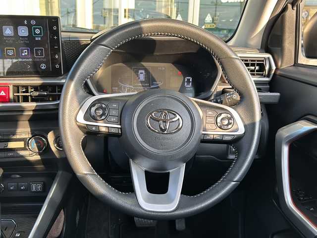 トヨタ ライズ Z 静岡県 2022(令4)年 7.6万km グレーⅡ 純正オーディオ/・ラジオ/フルセグTV/・Bluetooth/USB/HDMI/・Apple Carplay/Android Auto/主要装備/・レーダークルーズコントロール　/・ドライブレコーダー　/・ＥＴＣ　/・全方位カメラ　/・シートヒーター　/・ステアリングリモコン　/・ホールド　/・ＢＳＭ　/・オートハイビーム　/・オートライト　/・ＬＥＤヘッドライト/・コーナーセンサー/・純正アルミホイール/・純正フロアマット/・レーンキープアシスト/・盗難防止装置/・プッシュスタート/・スマートキー/・MTモード付き