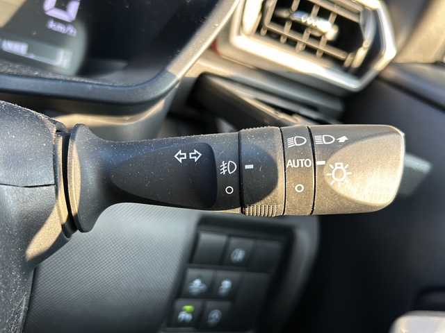 トヨタ ライズ Z 静岡県 2022(令4)年 7.6万km グレーⅡ 純正オーディオ/・ラジオ/フルセグTV/・Bluetooth/USB/HDMI/・Apple Carplay/Android Auto/主要装備/・レーダークルーズコントロール　/・ドライブレコーダー　/・ＥＴＣ　/・全方位カメラ　/・シートヒーター　/・ステアリングリモコン　/・ホールド　/・ＢＳＭ　/・オートハイビーム　/・オートライト　/・ＬＥＤヘッドライト/・コーナーセンサー/・純正アルミホイール/・純正フロアマット/・レーンキープアシスト/・盗難防止装置/・プッシュスタート/・スマートキー/・MTモード付き