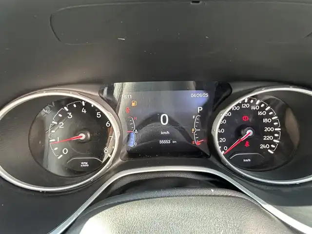クライスラー・ジープ ジープ コンパス リミテッド 熊本県 2018(平30)年 5.6万km 赤 Beatsサウンド/4WD/純正メモリナビ/【ワンセグTV/CD/DVD/USB/Bluetooth】/バックカメラ/パーキングアシスト/レーダークルーズコントロール/レーンキープアシスト/コーナーセンサー/本革シート/パワーシート(D席)/前席シートヒーター/純正18インチアルミホイール/オートライト/オートマチックハイビーム/ダブル＋サイドエアバック/純正フロアマット/ビルトインETC/ドライブレコーダー/横滑り防止装置/盗難防止装置