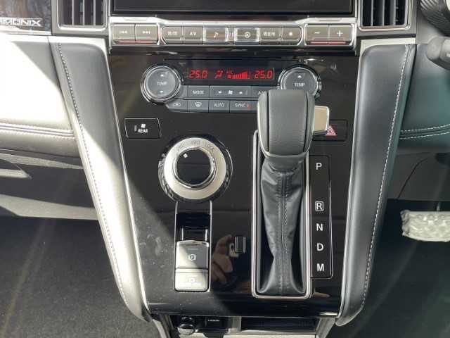 三菱 デリカＤ：５ シャモニー 栃木県 2025(令7)年 0.1千km 白Ⅱ AIS検査済み/【2506028454】/純正アルパインナビ/12.8型フリップダウンモニター/フルセグ/全方位カメラ/ステアリングリモコン/両側パワースライドドア/パワーバックドア/ステアリングヒーター/レーダークルーズ/前席シートヒーター/ハーフレザーシート/パドルシフト/ブラインドスポットモニター/アイドリングストップ/ウィンカーミラー/運転席パワーシート/AC100V電源/スマートキー/ナイトロパワー　M7ファランクス（社外）/TOYOオープンカントリーR/T　（社外）/Bratオリジナルリフトアップキット（社外）/MADLYS　フロントグリル（社外）/MADLYS　ブルバー（社外）/MADLYS　フェンダープロテクター（社外）/ヘッドライトシャドウシート（社外）/ルーフラック（社外）/社外パーツ取付有