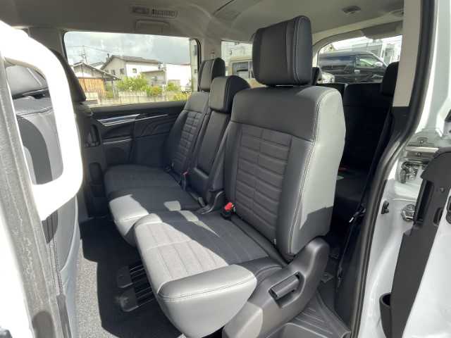 三菱 デリカＤ：５ シャモニー 栃木県 2025(令7)年 0.1千km 白Ⅱ AIS検査済み/【2506028454】/純正アルパインナビ/12.8型フリップダウンモニター/フルセグ/全方位カメラ/ステアリングリモコン/両側パワースライドドア/パワーバックドア/ステアリングヒーター/レーダークルーズ/前席シートヒーター/ハーフレザーシート/パドルシフト/ブラインドスポットモニター/アイドリングストップ/ウィンカーミラー/運転席パワーシート/AC100V電源/スマートキー/ナイトロパワー　M7ファランクス（社外）/TOYOオープンカントリーR/T　（社外）/Bratオリジナルリフトアップキット（社外）/MADLYS　フロントグリル（社外）/MADLYS　ブルバー（社外）/MADLYS　フェンダープロテクター（社外）/ヘッドライトシャドウシート（社外）/ルーフラック（社外）/社外パーツ取付有