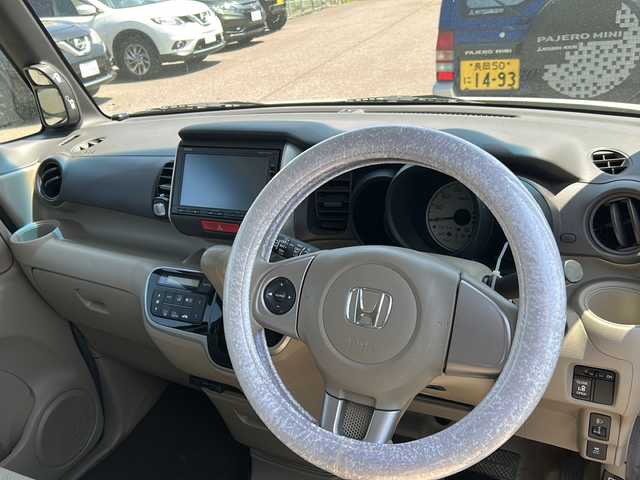 ホンダ Ｎ ＢＯＸ G Lパッケージ 新潟県 2013(平25)年 5.9万km ヒダマリアイボリーパール 純正ギャザーズナビ（CD・DVD・BT・TV）/ETC/バックカメラ/片側パワースライドドア/プッシュスタート/コーナーセンサー/ドアバイザー/コーナーセンサー/ミラーウインカー/スマートキー
