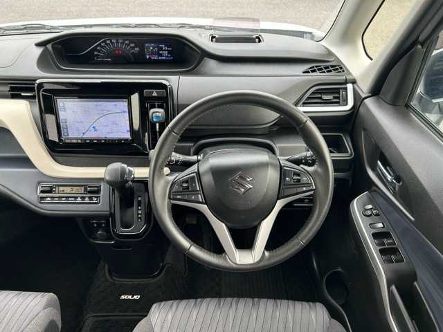 スズキ ソリオ HV MZ 千葉県 2023(令5)年 1.7万km スターシルバーメタリック 純正SDナビ/フルセグテレビ/Bluetooth接続/CD/DVD再生/バックカメラ/両側パワースライドドア/ヘッドアップディスプレイ/衝突被害軽減システム/レーンキープアシスト/ステアリングスイッチ/スマートキー/プッシュスタート/前後ドライブレコーダー/ドアバイザー/純正１５インチアルミホイール/純正フロアマット/プッシュスタート/スマートキー/オートエアコン/ドアバイザー/LEDヘッドライト/オートライト