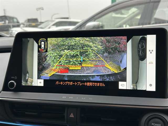 トヨタ プリウス Z 東京都 2023(令5)年 2.8万km プラチナホワイトパールマイカ Toyota Safety Sense/・レーンディパーチャーアラート/・先行車発進告知機能/・オートマチックハイビーム/・レーダークルーズコントロール/・クリアランスソナー/・パーキングサポートブレーキ/・ブラインドスポットモニター/・パノラミックビューモニター/純正ナビ/フルセグTV/ドライブレコーダー/パワーシート/エアシート/シートヒーター/ベンチレーションシート/ステアリングヒーター/ワイヤレス充電器/ETC2.0/LEDヘッドライト/19インチ純正アルミホイール/純正フロアマット