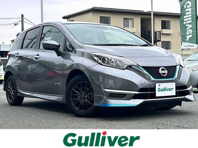 日産 ノート e－パワー X 兵庫県 2019(令1)年 8.1万km ダークメタルグレー 純正メモリナビ（ＡＭ・ＦＭ・フルセグ・ブルートゥース・ＣＤ・ＤＶＤ）プリクラッシュセーフティー　ＥＴＣ　ドライブレコーダー　純正フルエアロ　車線逸脱防止機能　コーナーセンサー　先行車発進告知　横滑り防止機能　オートライト　プッシュスタート　純正フロアマット