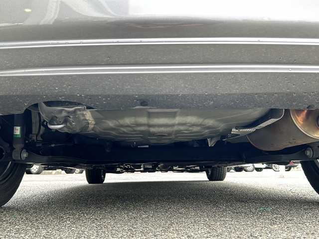 日産 ノート e－パワー X 兵庫県 2019(令1)年 8.1万km ダークメタルグレー 純正メモリナビ（ＡＭ・ＦＭ・フルセグ・ブルートゥース・ＣＤ・ＤＶＤ）プリクラッシュセーフティー　ＥＴＣ　ドライブレコーダー　純正フルエアロ　車線逸脱防止機能　コーナーセンサー　先行車発進告知　横滑り防止機能　オートライト　プッシュスタート　純正フロアマット
