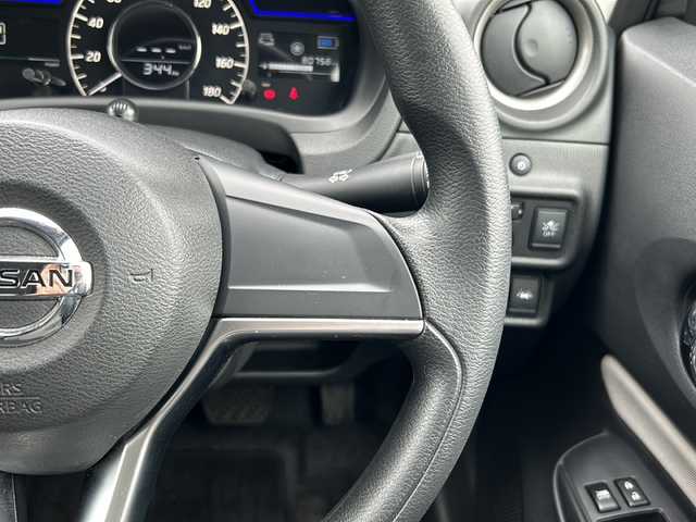 日産 ノート e－パワー X 兵庫県 2019(令1)年 8.1万km ダークメタルグレー 純正メモリナビ（ＡＭ・ＦＭ・フルセグ・ブルートゥース・ＣＤ・ＤＶＤ）プリクラッシュセーフティー　ＥＴＣ　ドライブレコーダー　純正フルエアロ　車線逸脱防止機能　コーナーセンサー　先行車発進告知　横滑り防止機能　オートライト　プッシュスタート　純正フロアマット