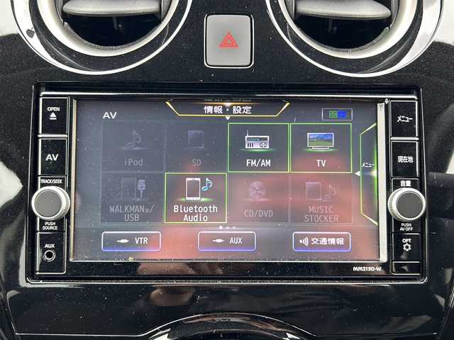 日産 ノート e－パワー X 兵庫県 2019(令1)年 8.1万km ダークメタルグレー 純正メモリナビ（ＡＭ・ＦＭ・フルセグ・ブルートゥース・ＣＤ・ＤＶＤ）プリクラッシュセーフティー　ＥＴＣ　ドライブレコーダー　純正フルエアロ　車線逸脱防止機能　コーナーセンサー　先行車発進告知　横滑り防止機能　オートライト　プッシュスタート　純正フロアマット