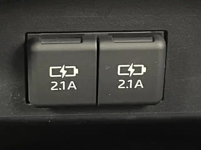 トヨタ シエンタ G セーフティエディションⅡ 熊本県 2021(令3)年 6.8万km ブラックマイカ 社外ナビAVN-LS01/   TV/CD/DVD/Bluetooth/USB/バックモニター/衝突軽減ブレーキ/横滑り防止装置/コーナーセンサー/両側パワースライドドア/アイドリングストップ/オートマチックハイビーム/レーントレーシングアシスト/ステアリングスイッチ/純正15インチアルミホイール/純正フロアマット/プッシュスタート/スマートキー/ＥＴＣ/ＬＥＤライト
