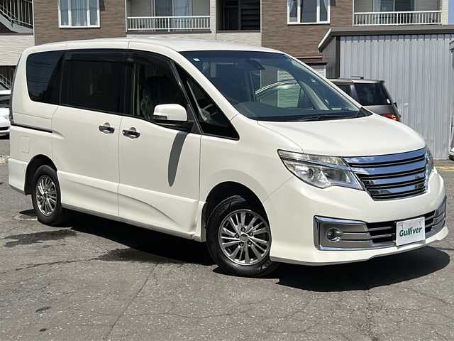 日産 セレナ ライダー 道東・釧路十勝 2015(平27)年 9.9万km ブリリアントホワイトパール 4WD/ワンオーナー/純正SDナビ　MP315D-W/（DVD/CD/BT/フルセグ）/バックカメラ/LEDヘッドライト/エンジンスターター/スタッドレスタイヤ積載　2021年/両側パワースライドドア/クルーズコントロール/ステアリングスイッチ/アイドリングストップ/3列シート/ウォークスルー/ビルトインETC/衝突被害軽減ブレーキ/オートライト/電動格納ミラー/純正ドアバイザー/純正フロアマット/エンジンプッシュスタート/取扱説明書/スペアキー1本/社外15インチアルミホイール