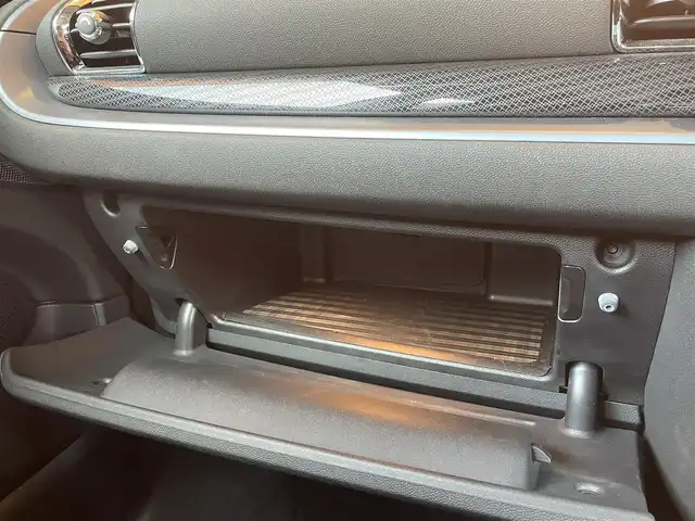 ＭＩＮＩ ＢＭＷ ミニ クラブマン クーパーSD 愛知県 2020(令2)年 5.9万km MINI Yoursエニグマティックブラック 後期　/純正ナビ　/Bluetooth /バックカメラ　/インテリジェントセーフティ/ACC　/衝突軽減B　/ライトパッケージ　/LEDヘッドライト　ミ/ラー一体型ETC　/純正17インチアルミホイール