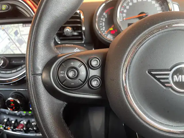 ＭＩＮＩ ＢＭＷ ミニ クラブマン クーパーSD 愛知県 2020(令2)年 5.9万km MINI Yoursエニグマティックブラック 後期　/純正ナビ　/Bluetooth /バックカメラ　/インテリジェントセーフティ/ACC　/衝突軽減B　/ライトパッケージ　/LEDヘッドライト　ミ/ラー一体型ETC　/純正17インチアルミホイール