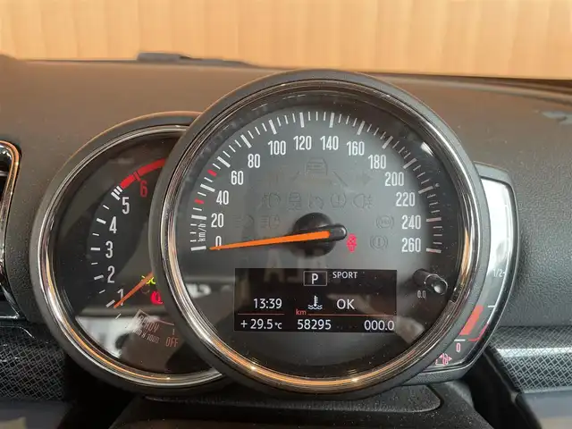 ＭＩＮＩ ＢＭＷ ミニ クラブマン クーパーSD 愛知県 2020(令2)年 5.9万km MINI Yoursエニグマティックブラック 後期　/純正ナビ　/Bluetooth /バックカメラ　/インテリジェントセーフティ/ACC　/衝突軽減B　/ライトパッケージ　/LEDヘッドライト　ミ/ラー一体型ETC　/純正17インチアルミホイール